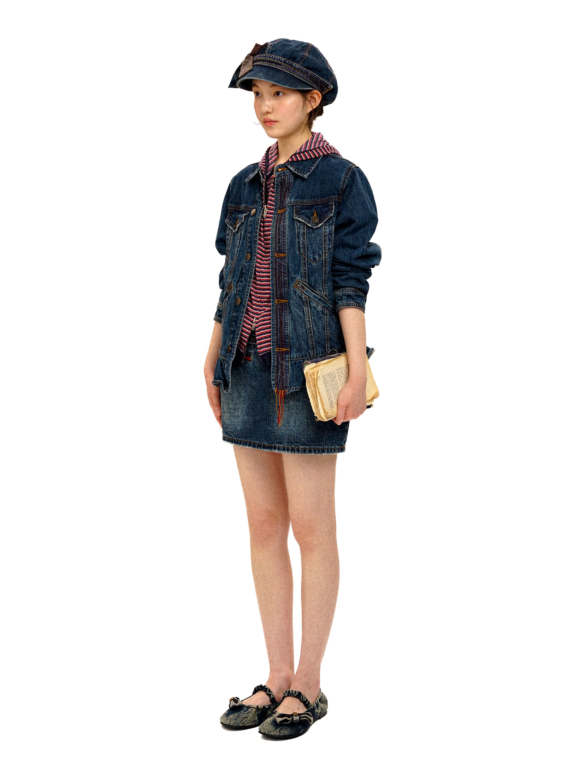 *Colorful chain-belt denim mini skirt