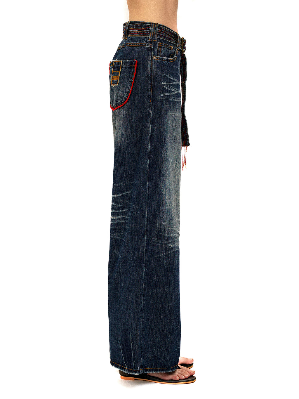 *Colored chain-belt jeans