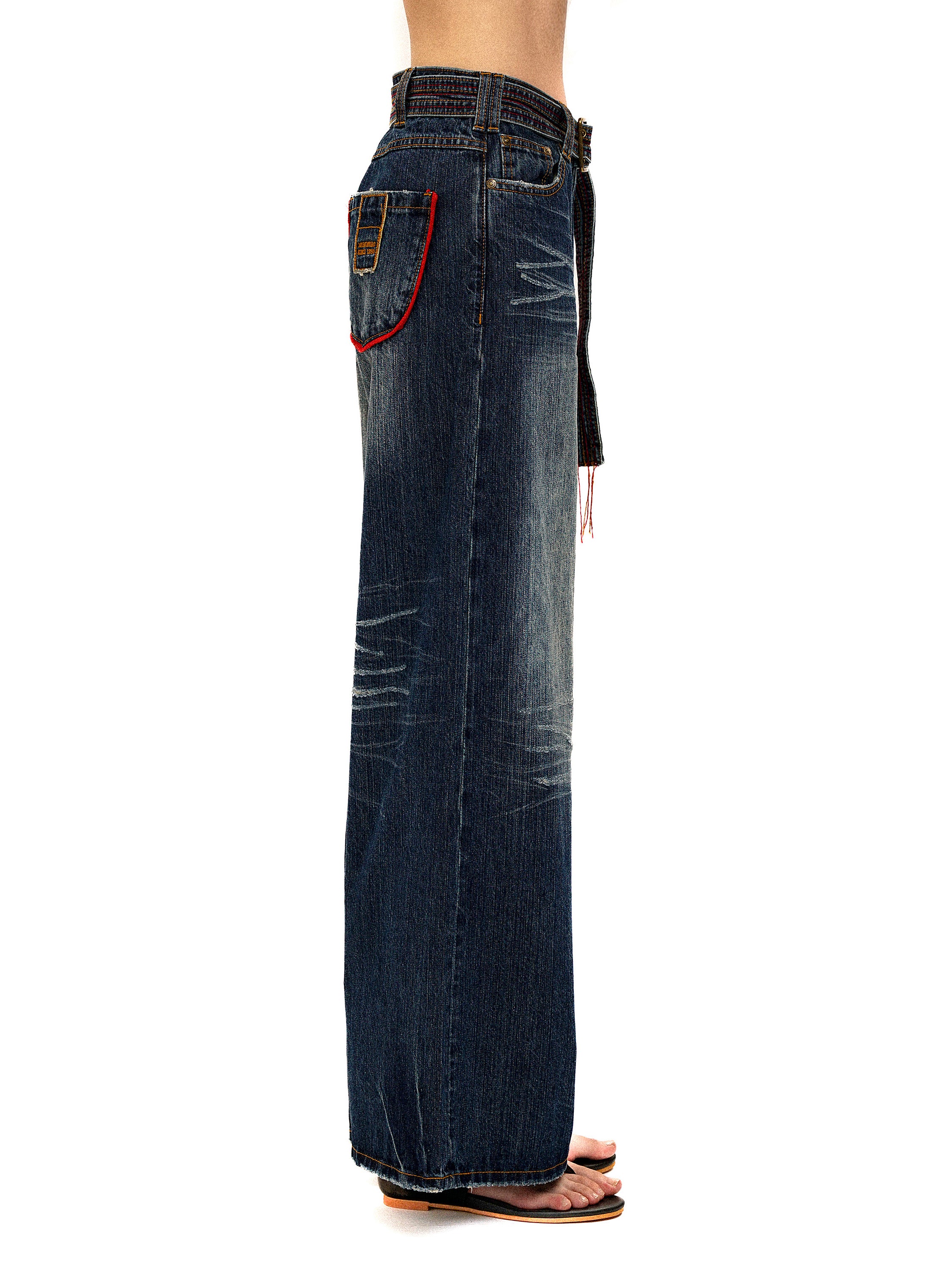 *Colored chain-belt jeans
