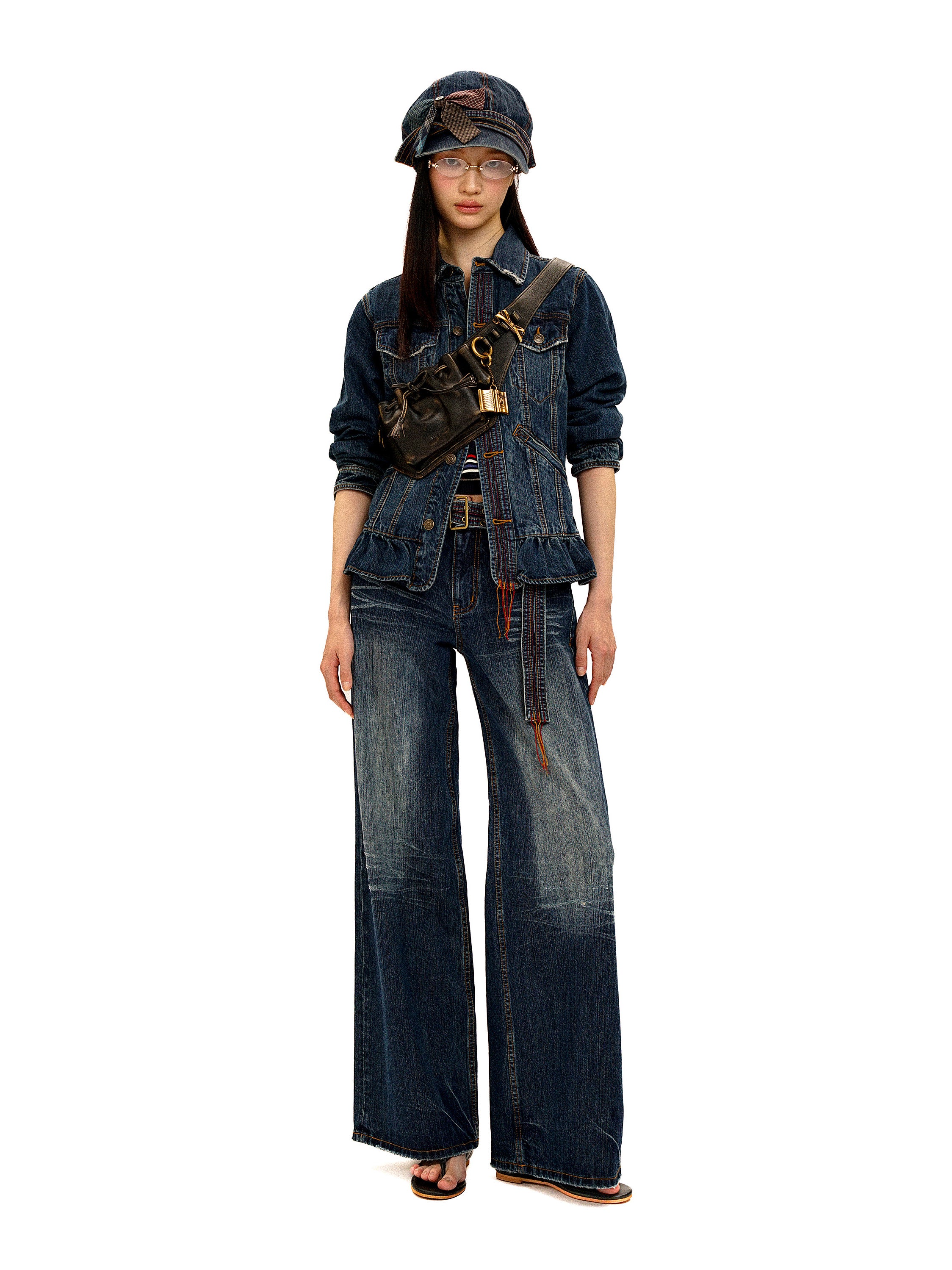 *Colored chain-belt jeans
