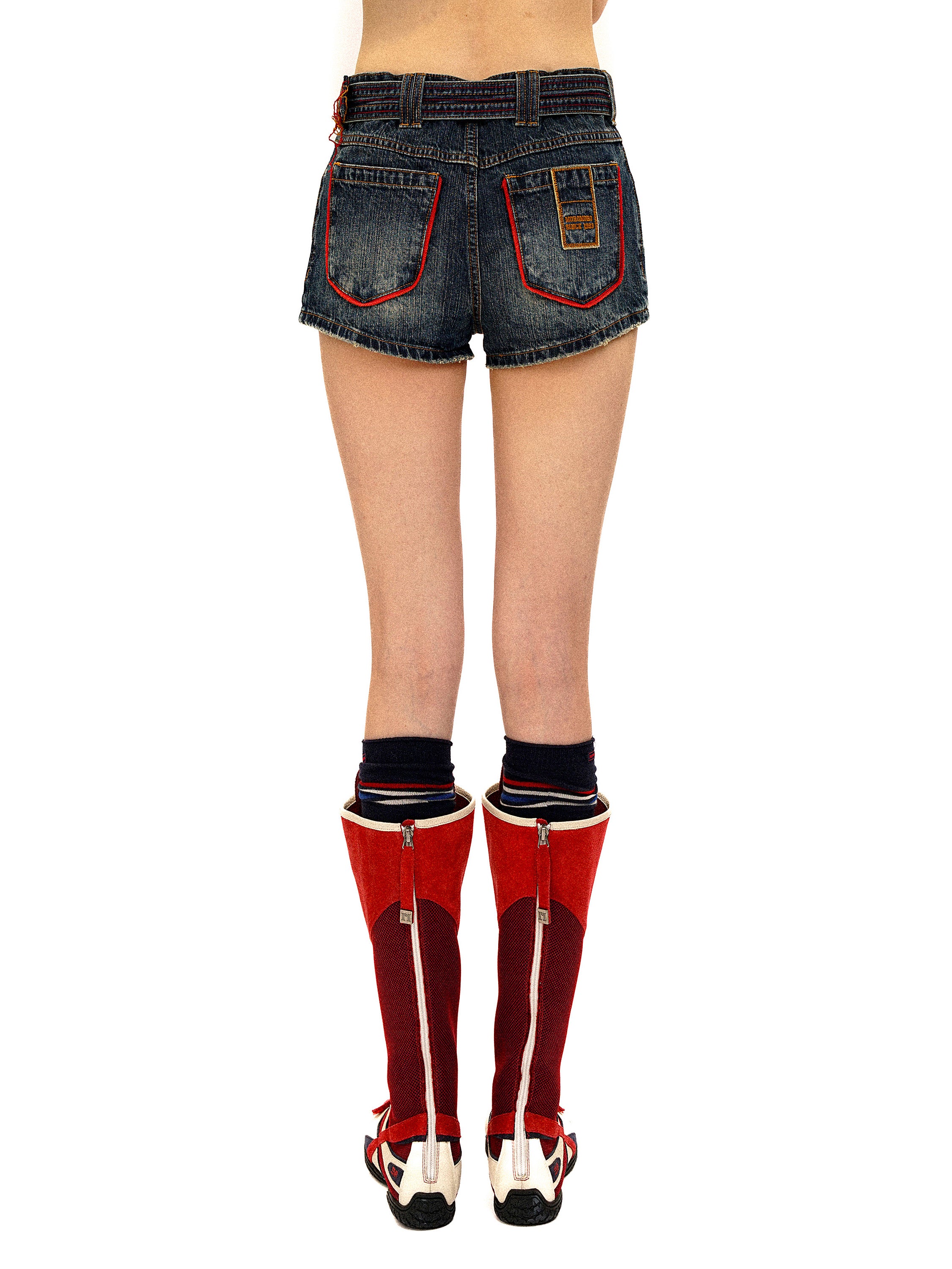 *Color-blocked stitched textured shorts