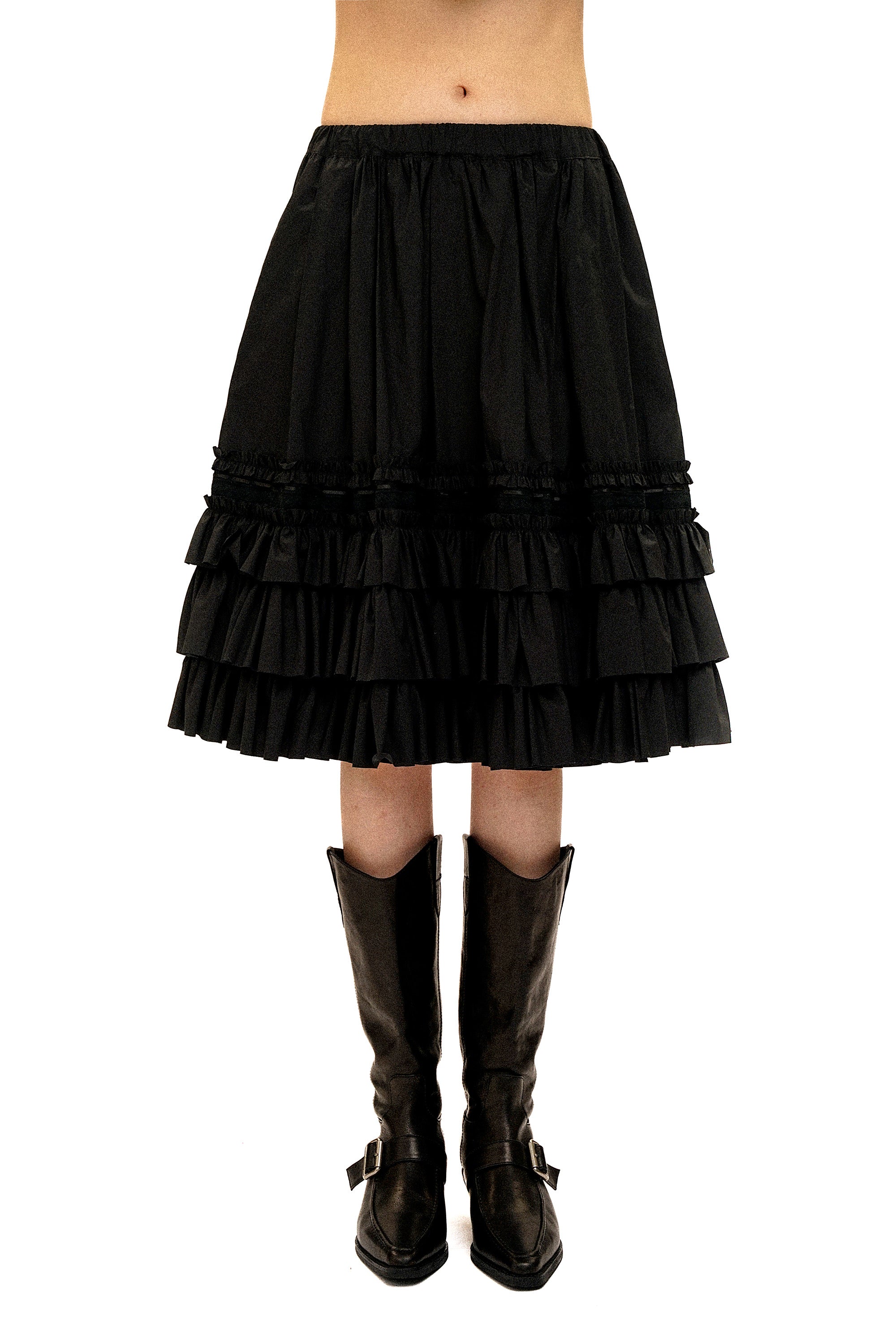 *Multi-layered lace cake skirt