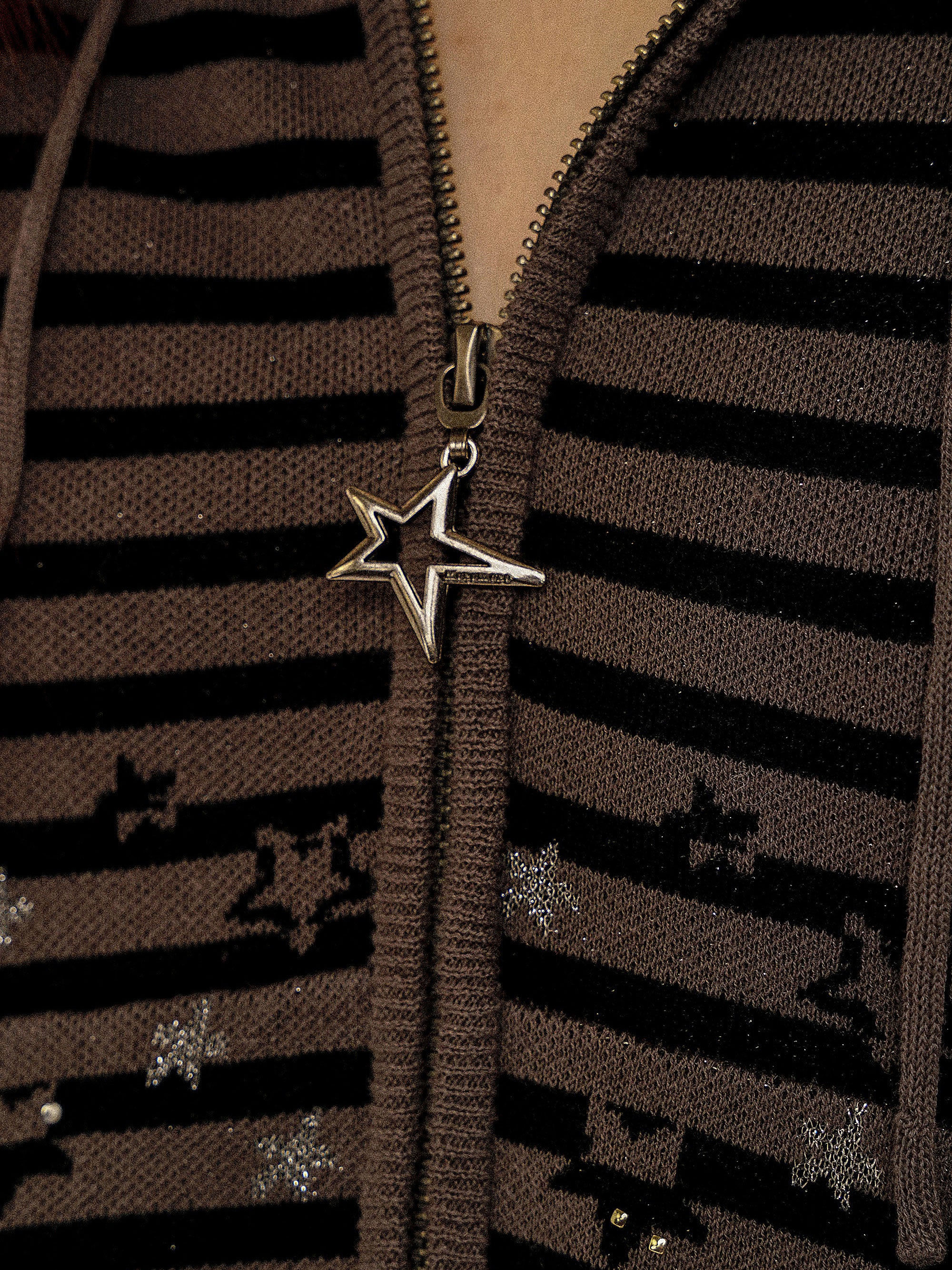 *Striped star jacquard rhinestone hooded cardigan