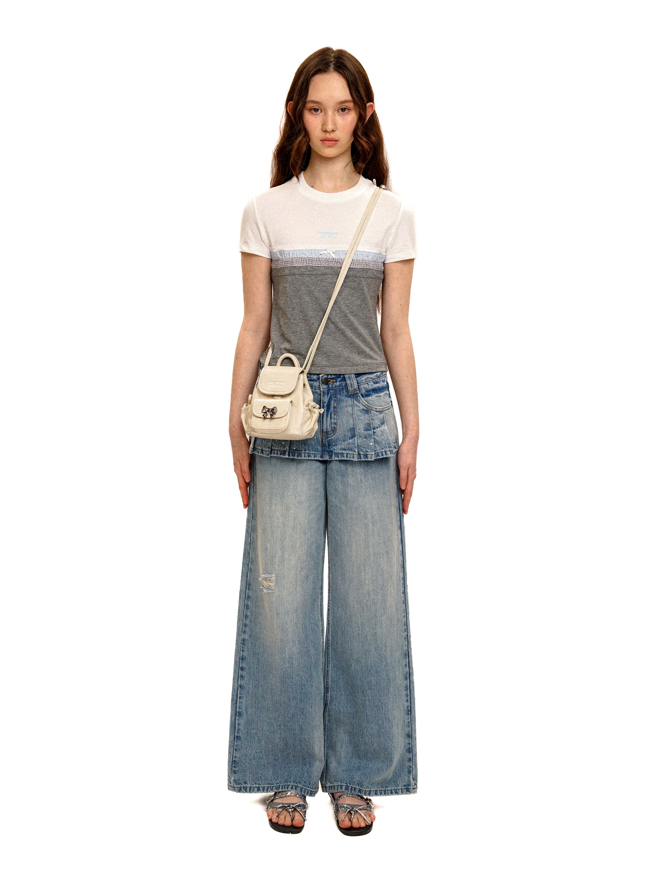 *Pleated jeans