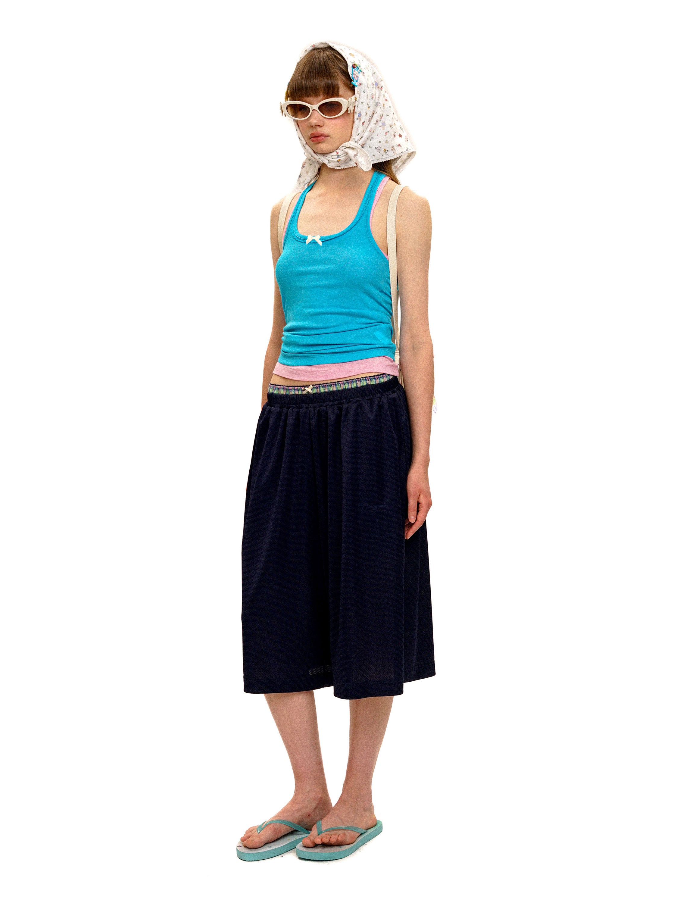 *Bow-tie lace neckline vest