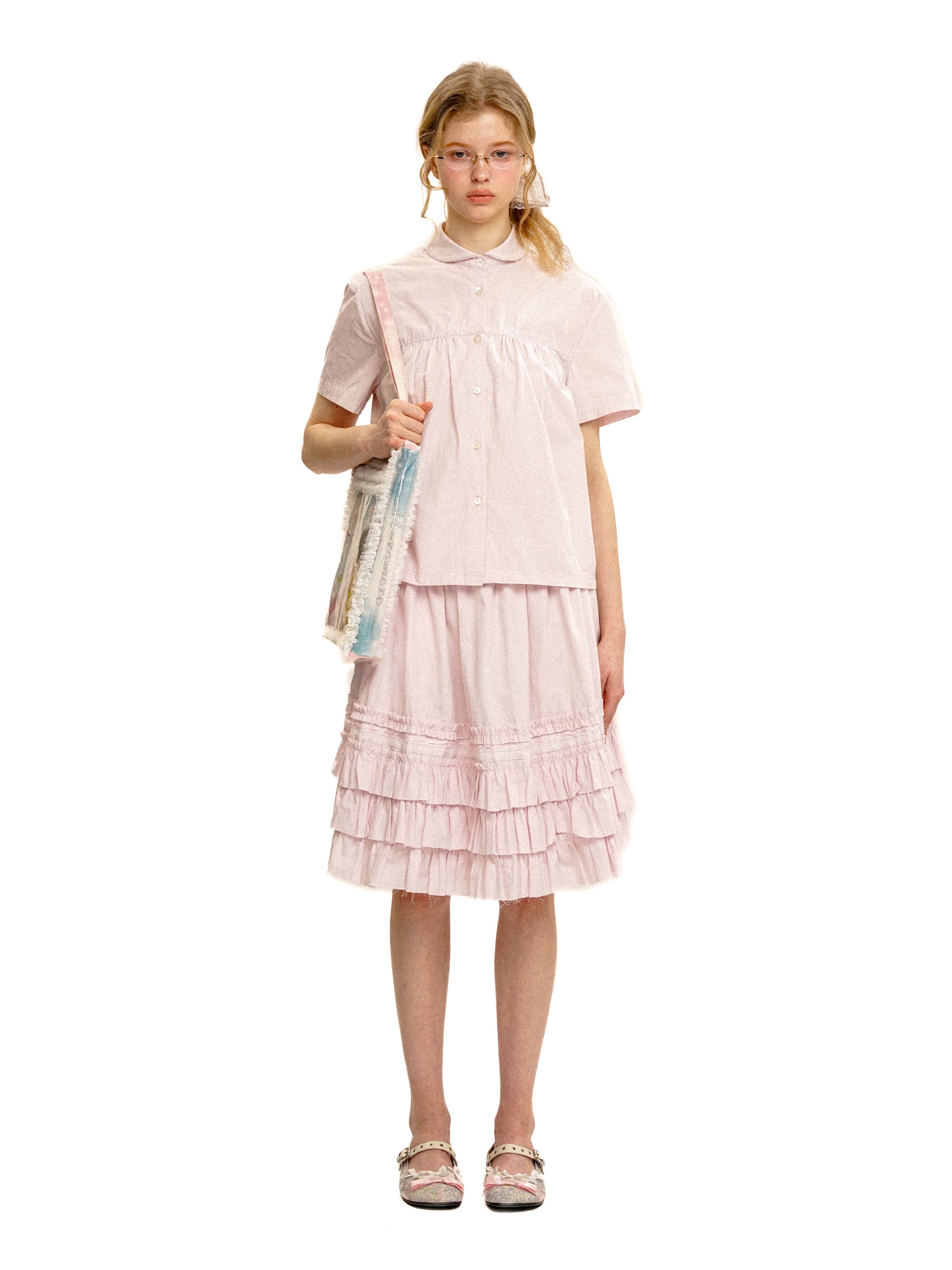 *Peter Pan collar pleated short-sleeved shirt