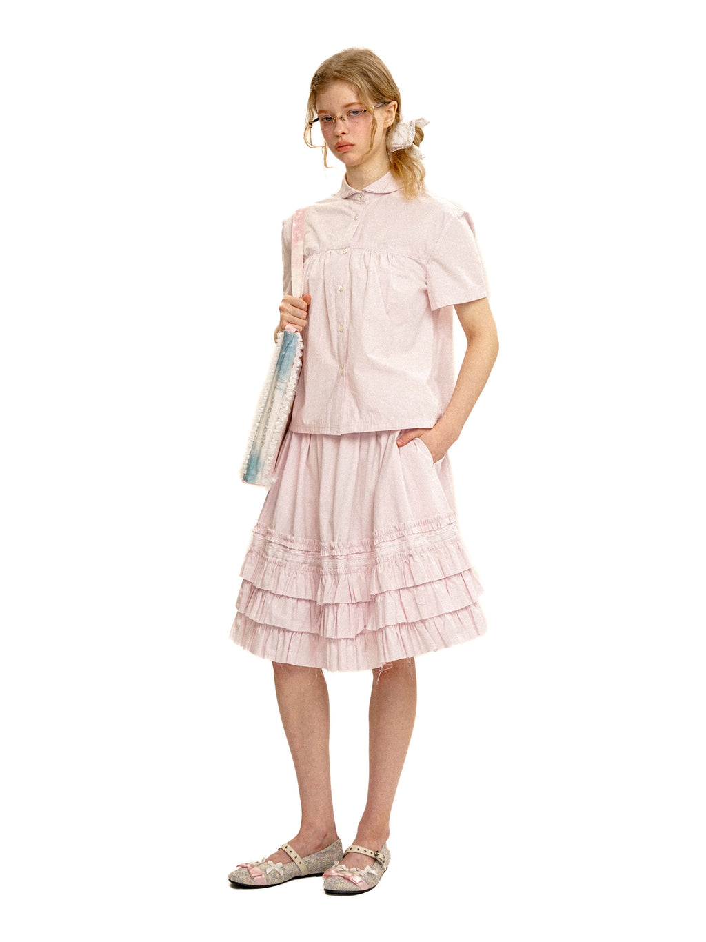 *Peter Pan collar pleated short-sleeved shirt