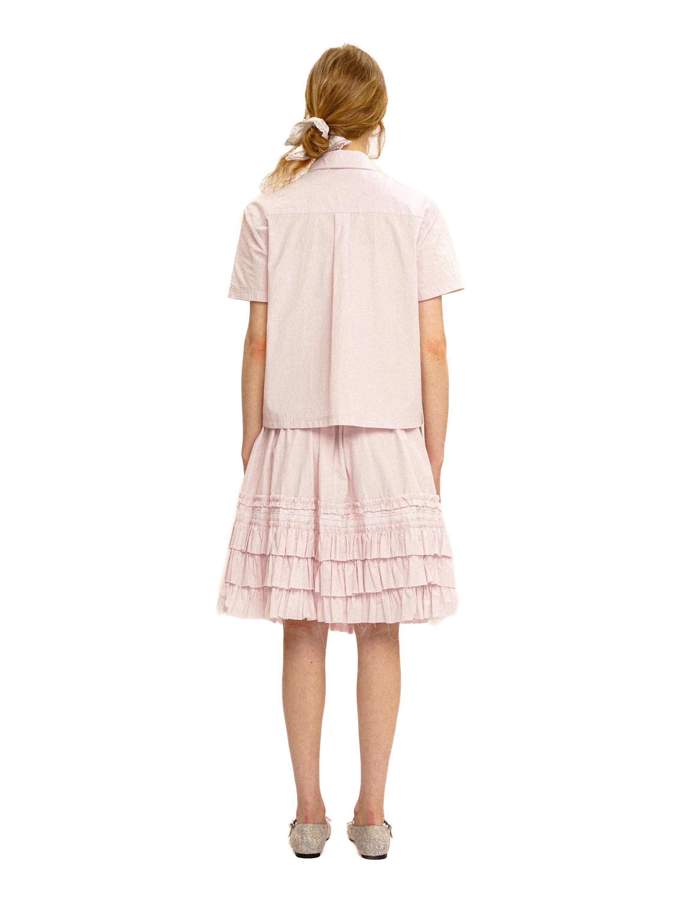 *Peter Pan collar pleated short-sleeved shirt