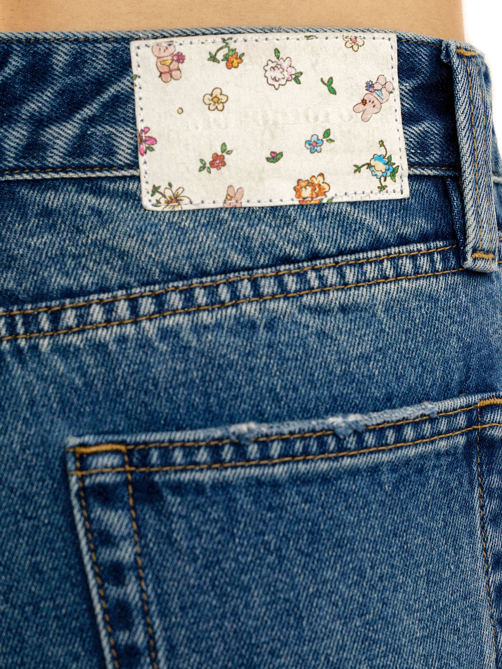 *Floral print leather patch denim shorts