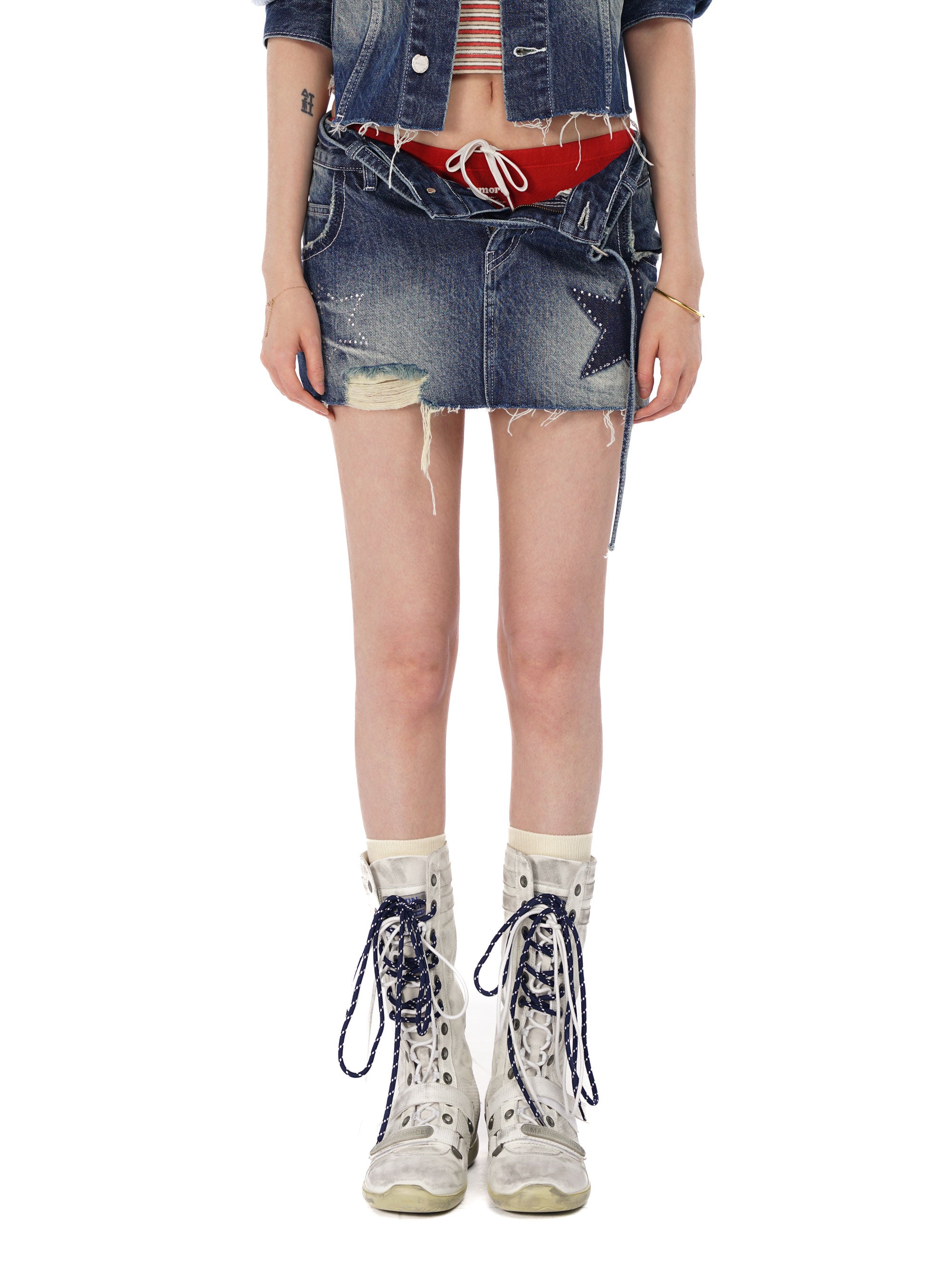 *Star-patterned rhinestone belt mini skirt