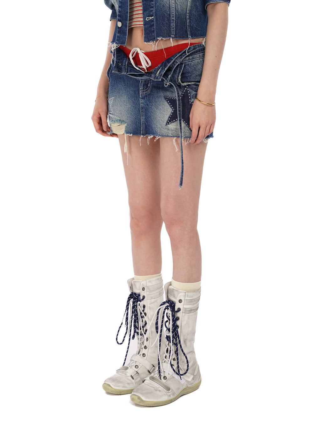 *Star-patterned rhinestone belt mini skirt