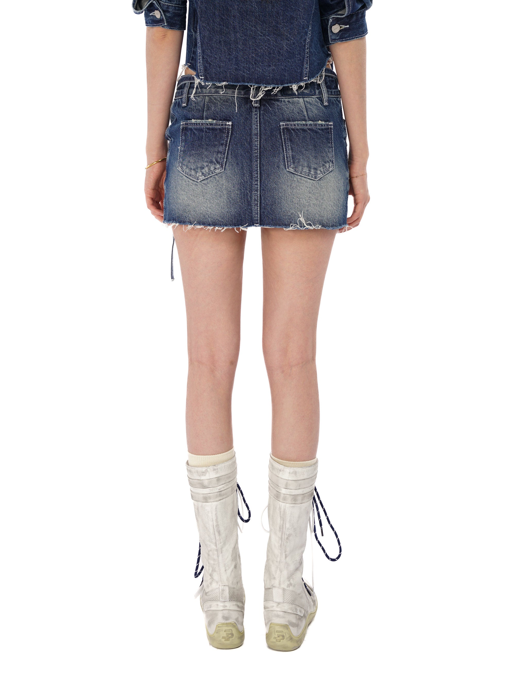 *Star-patterned rhinestone belt mini skirt