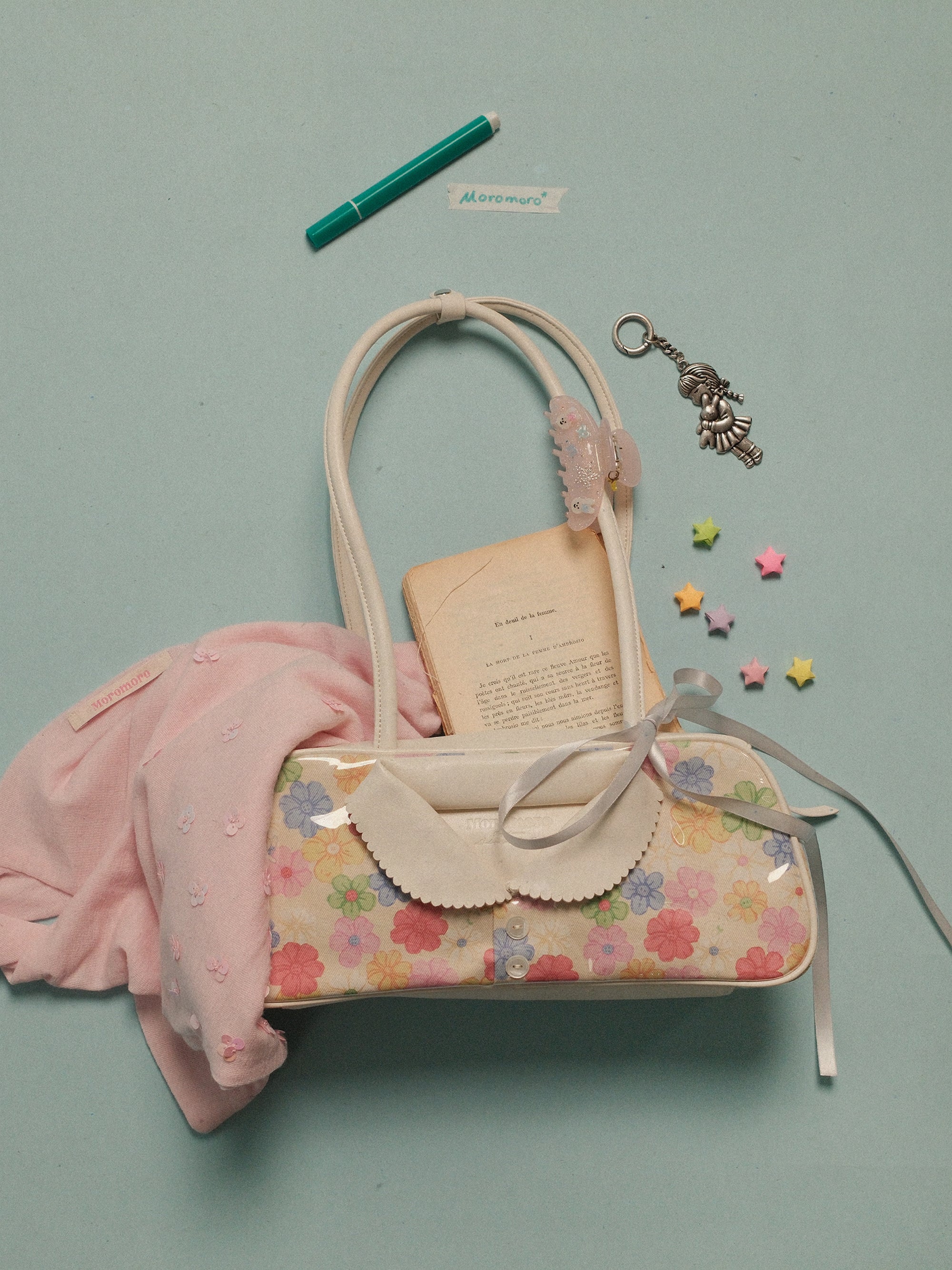 *Deconstructing Doll Collar Underarm Bag