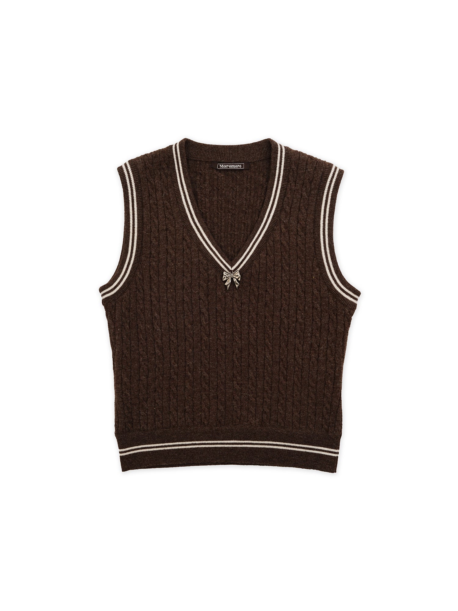 *Color-blocked cable knit bow vest