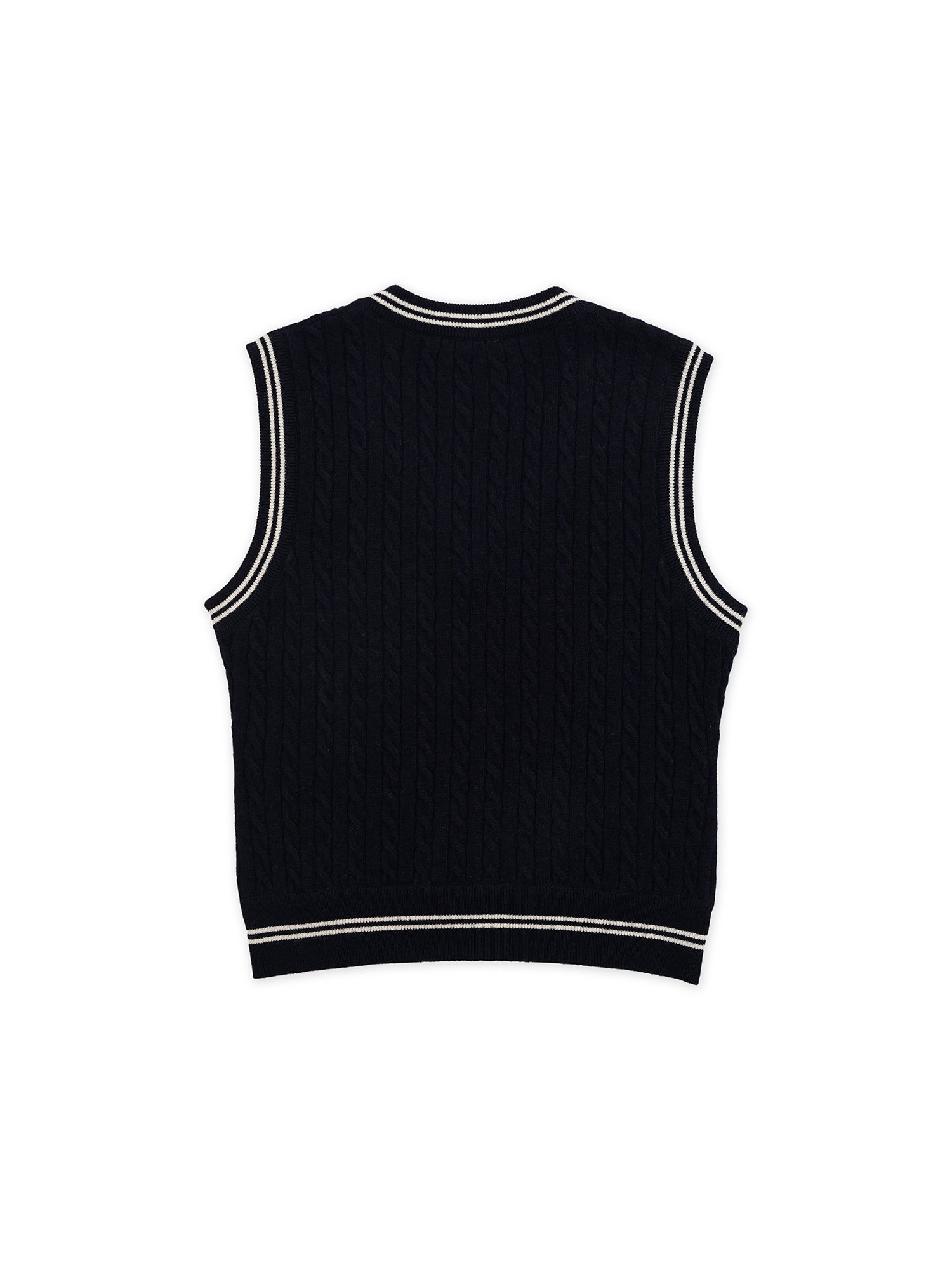 *Color-blocked cable knit bow vest