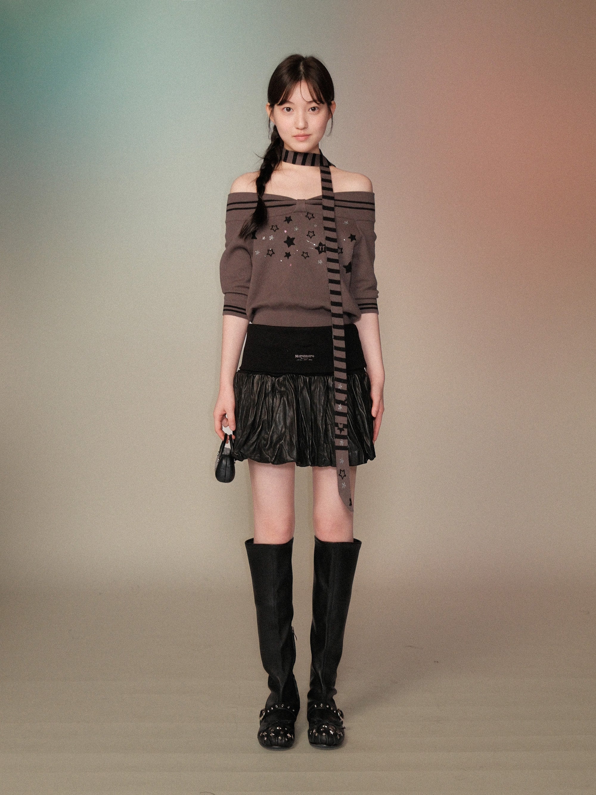 *Pleated tulip-shaped sheepskin skirt