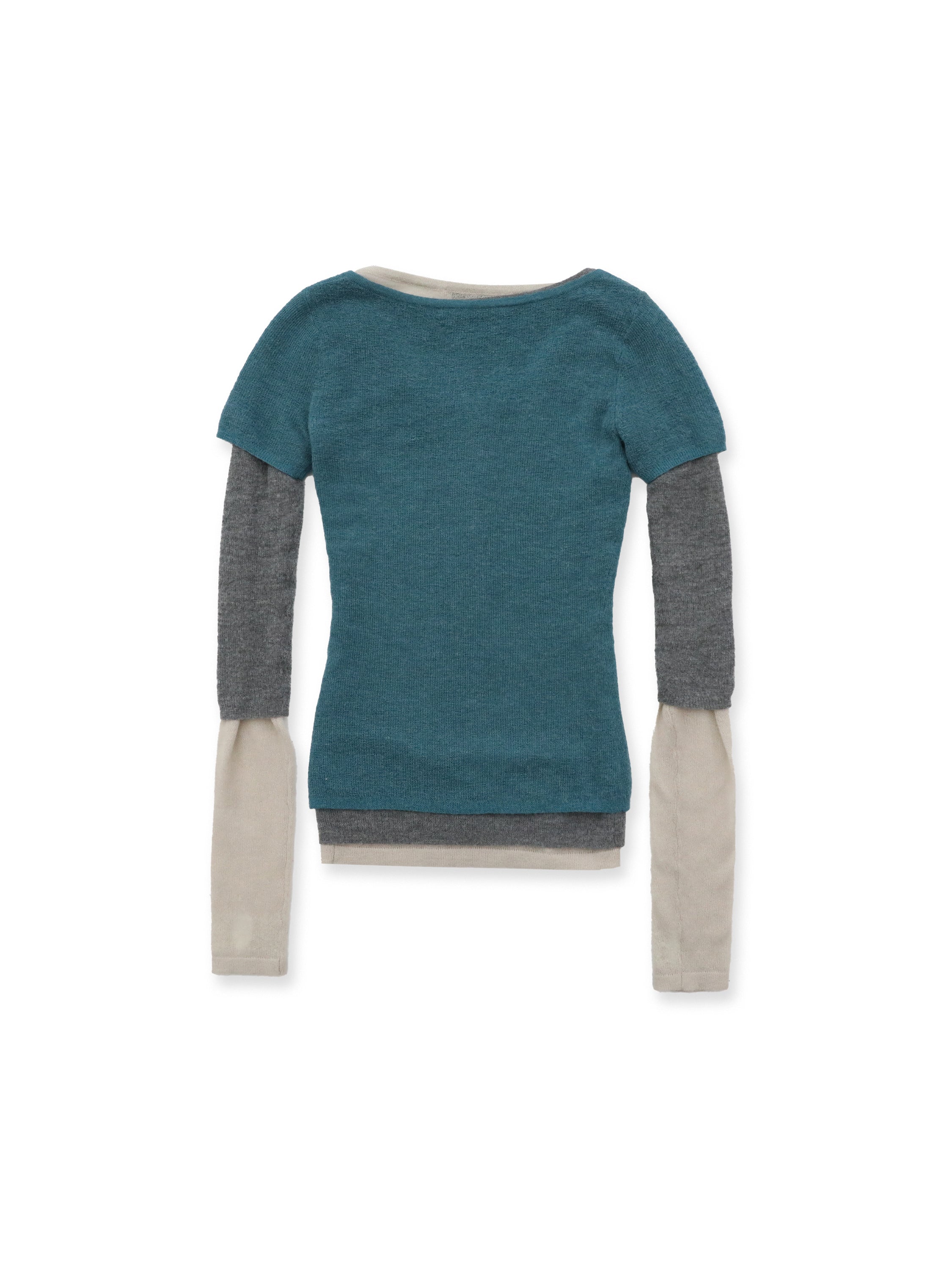 *Three layered color-blocked sweaters