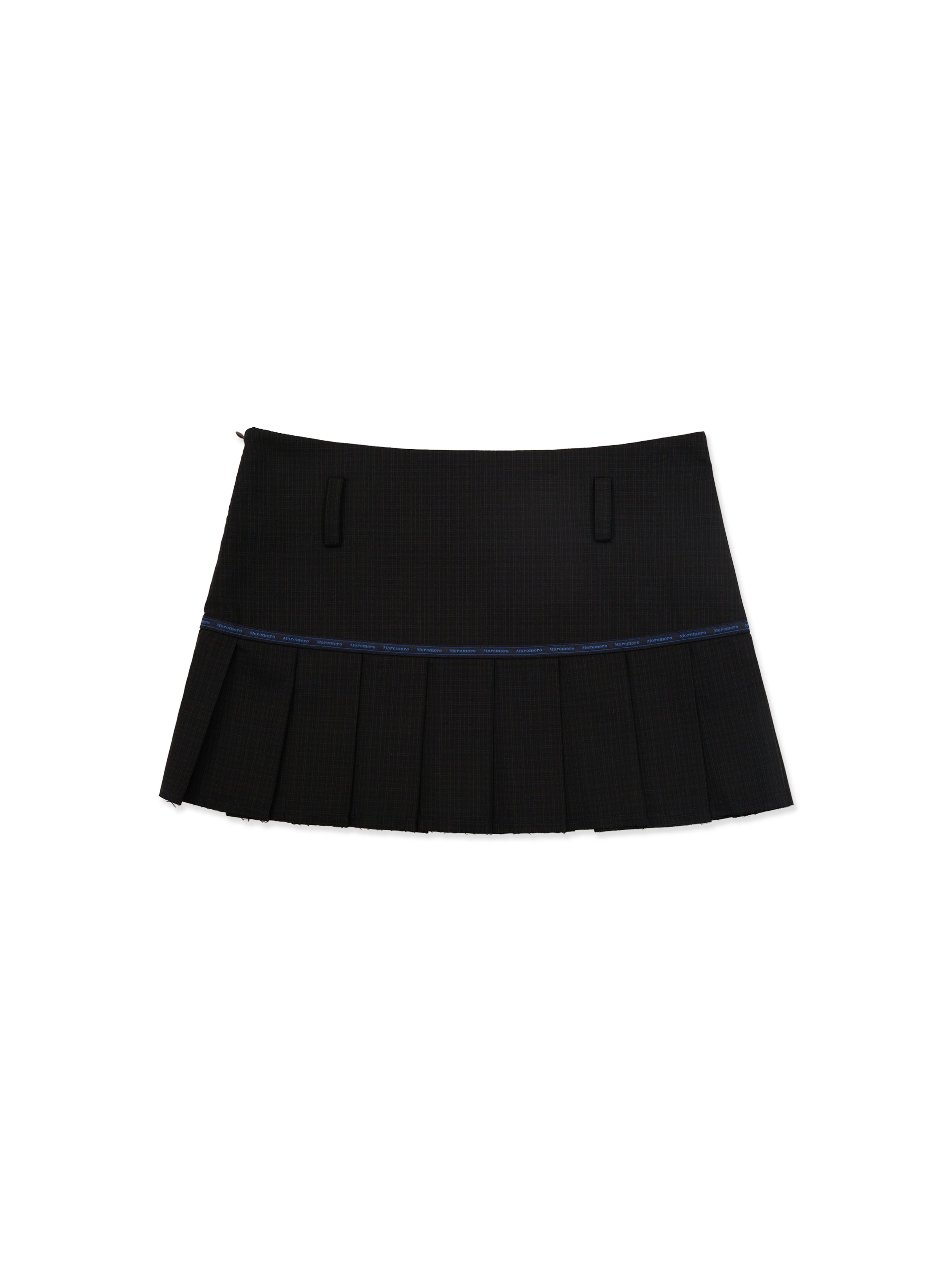 *Dark plaid contrasting pleated short skirt