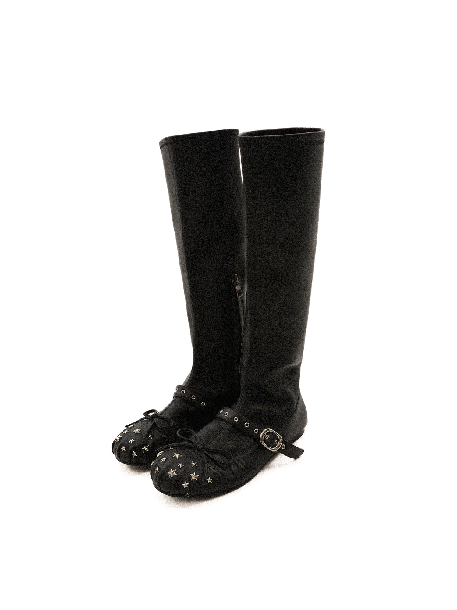 *Black star-studded elastic boots