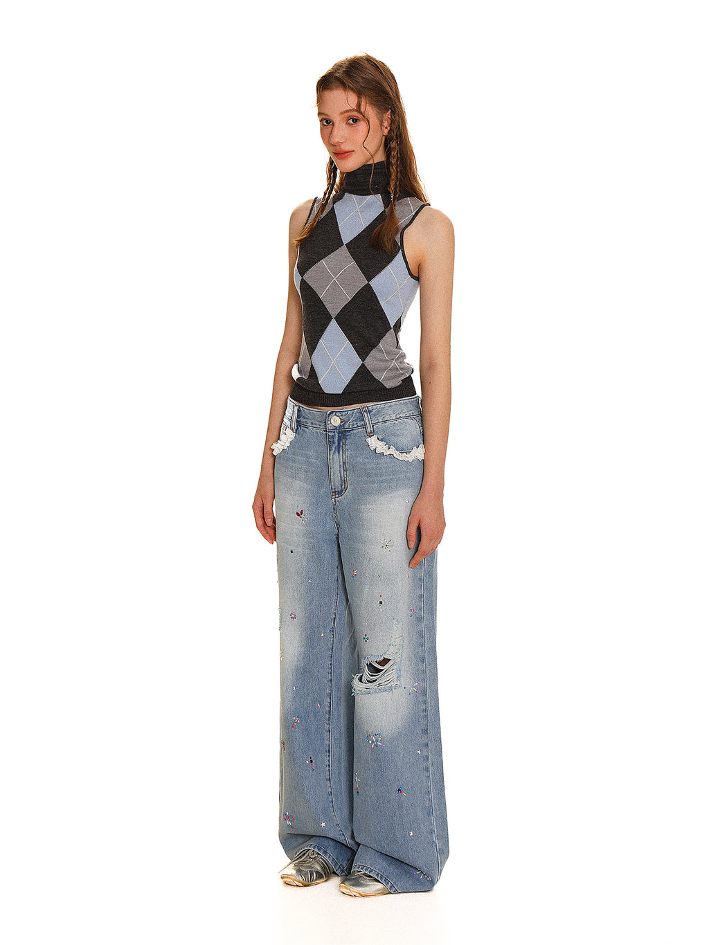 *Lace-trimmed rhinestone jeans