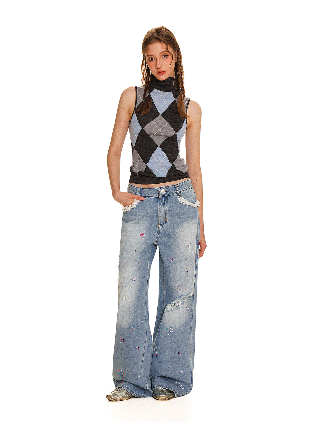 *Lace-trimmed rhinestone jeans